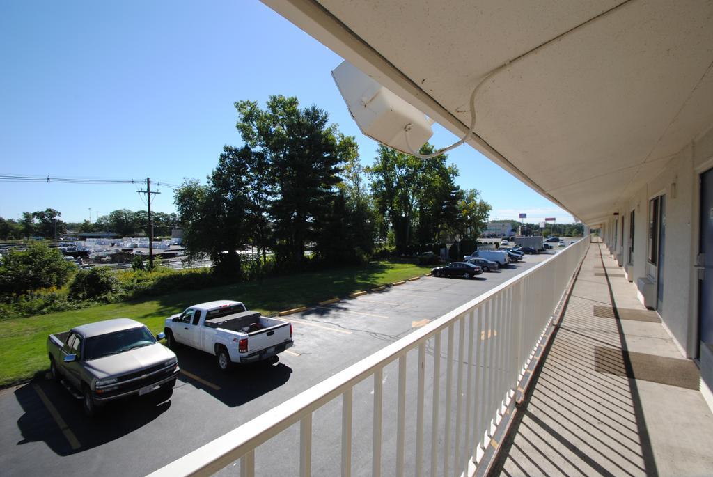 Motel 6-Chicopee, Ma - Springfield Exterior photo